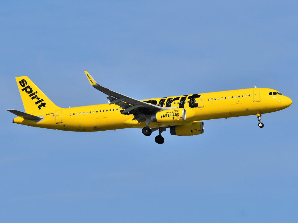 Spirit Airlines Airbus A321-231 N677NK approaching Newark Airport
