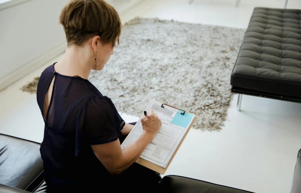 A women filling out a job application