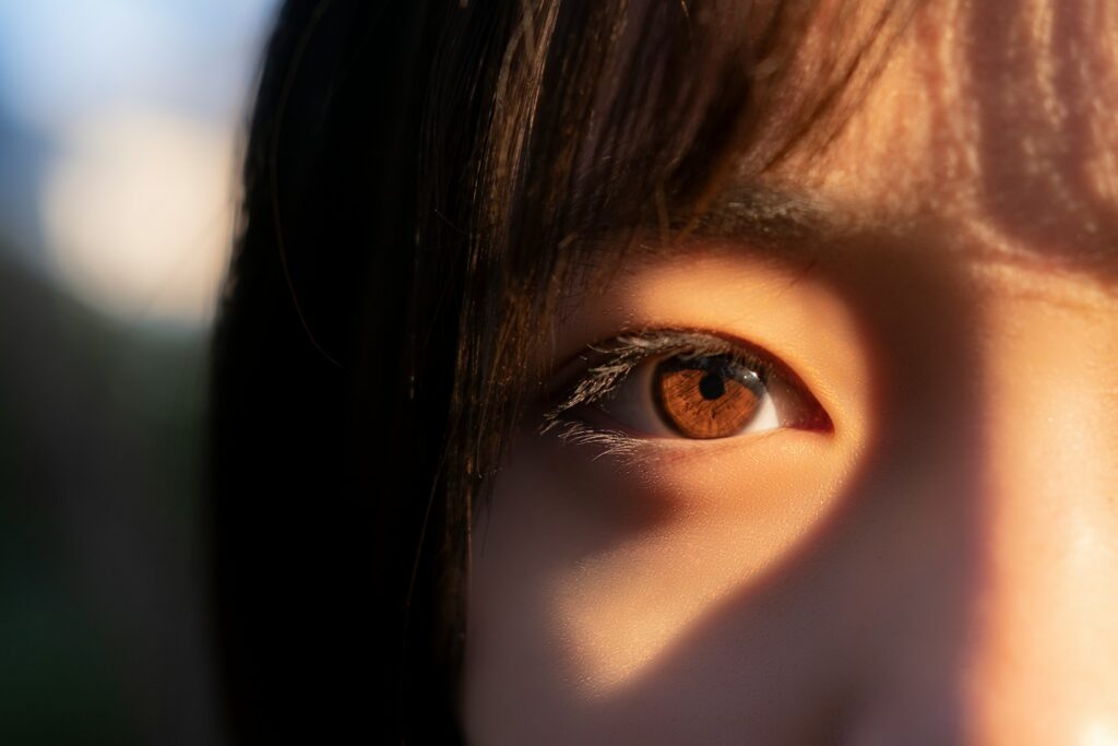person showing right eye