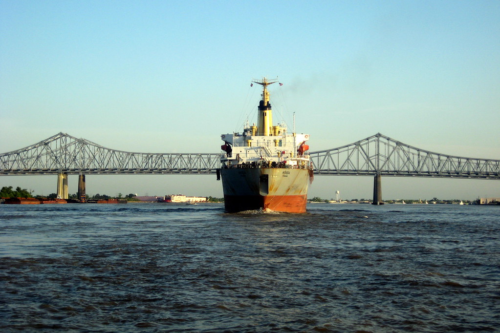 New Orleans: Mississippi River and Crescent City Connection