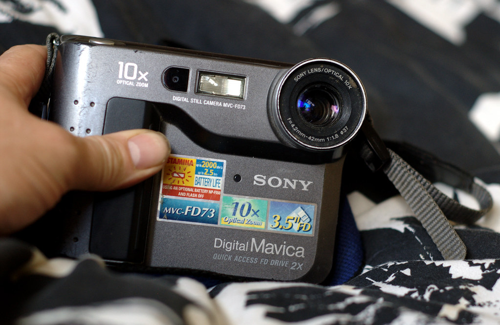 Sony Digital Mavica camera with floppy disk for memory