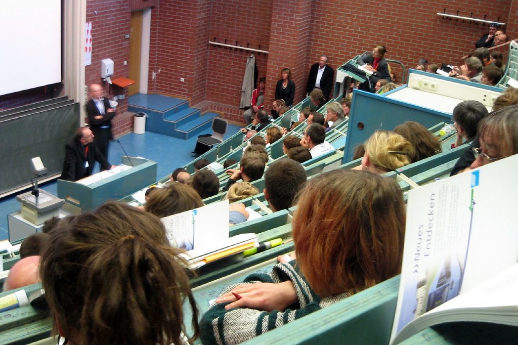 Lecture on body(less) sociology