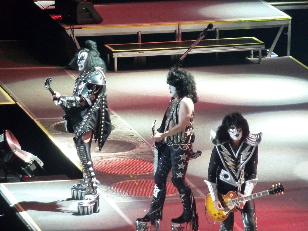 KISS