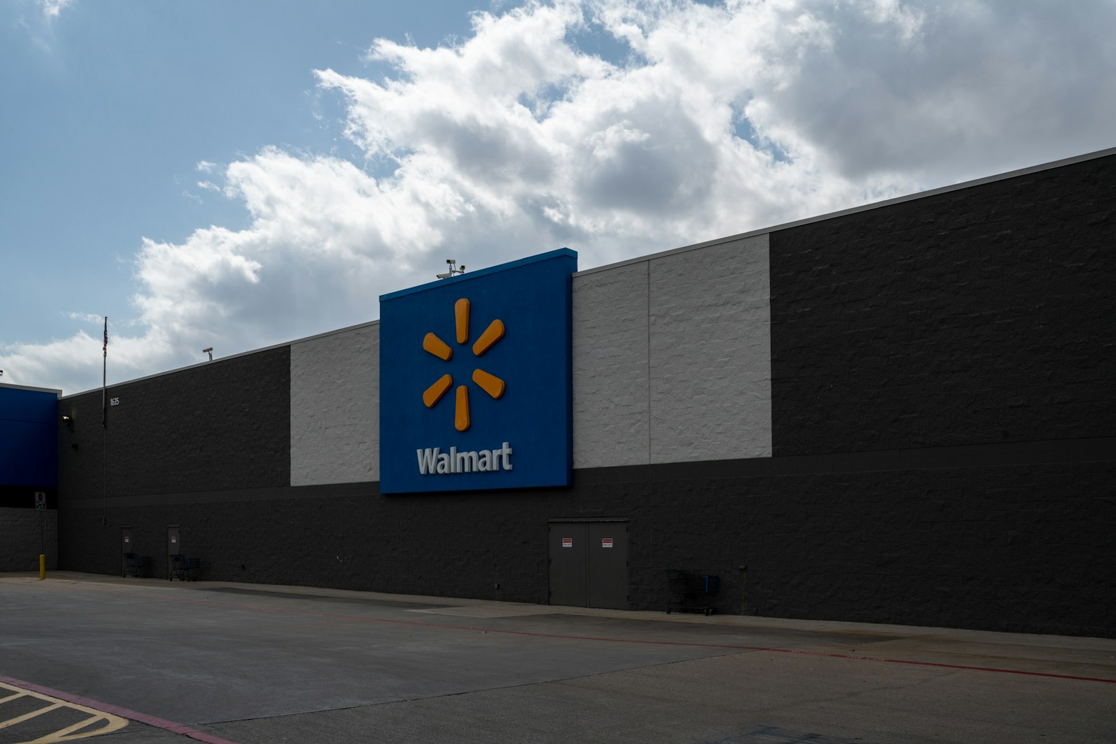 Walmart storefront or exterior entrance
