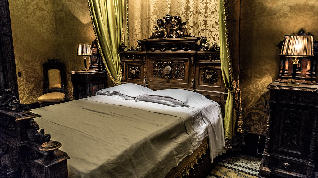 medieval bed