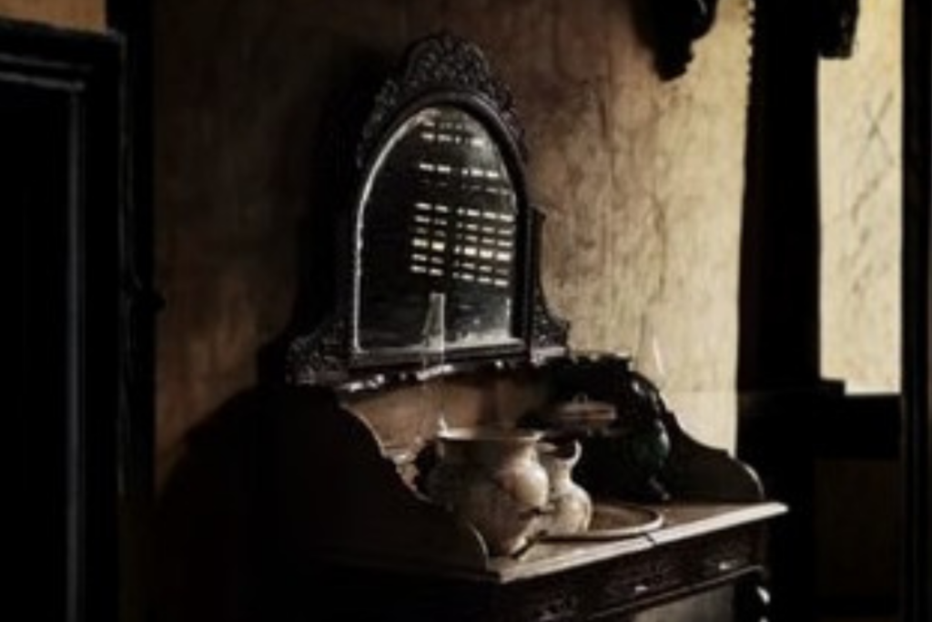 Antique wooden vanity with mirror