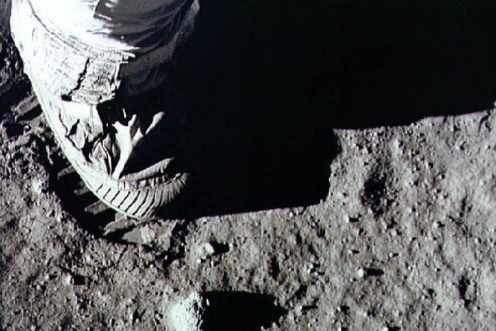 Apollo 11: Astronaut Footprint on the Moon (NASA, Moon, 6/23/09)