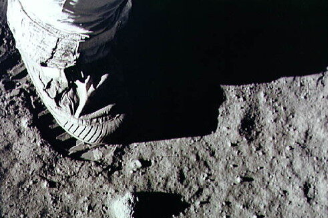 Apollo 11: Astronaut Footprint on the Moon (NASA, Moon, 6/23/09)