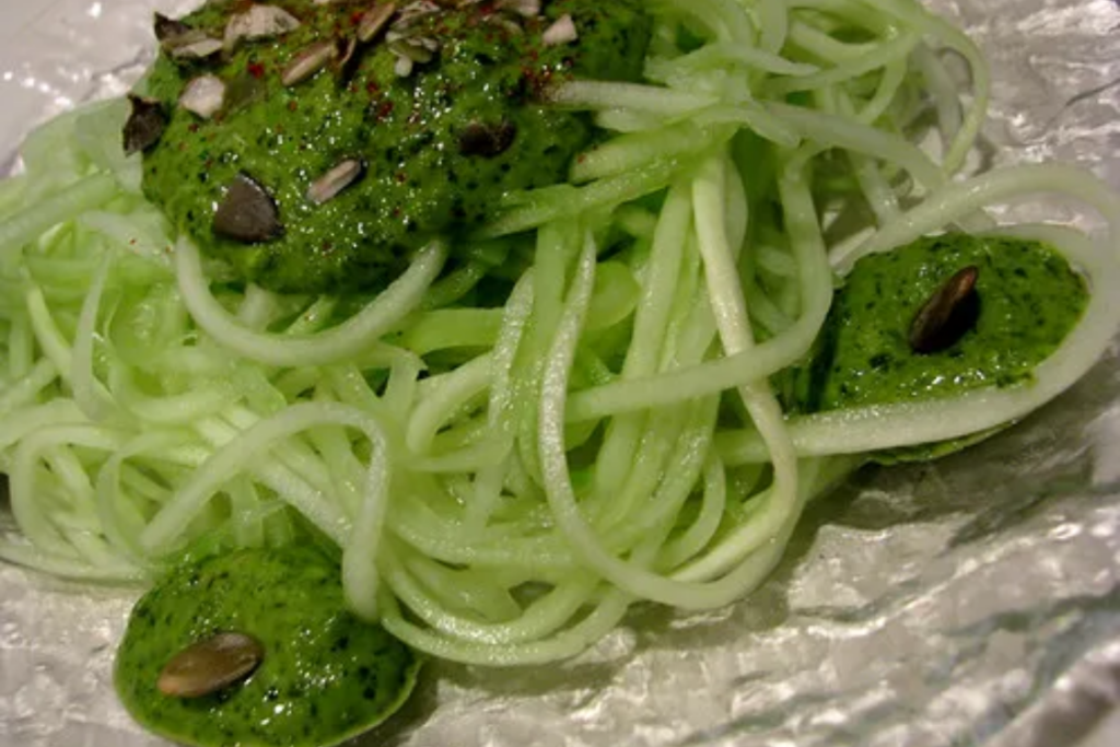Cucumber noodles with healthy green sauce