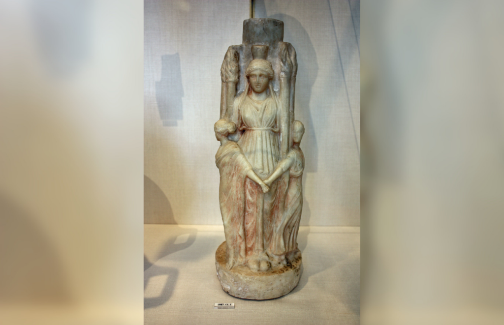 Hekate Statuette