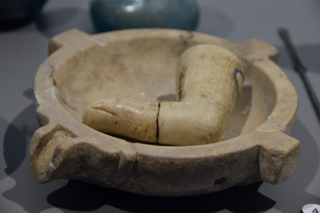 Roman kitchen mortar and thumb-shaped pestle