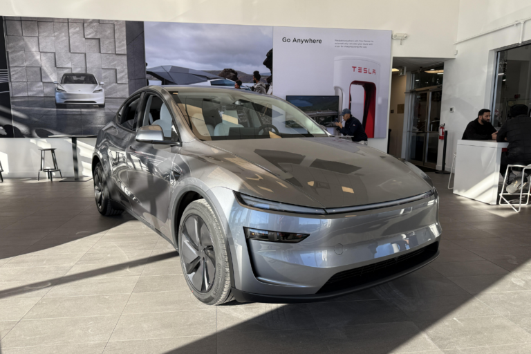 Tesla Model Y 2026
